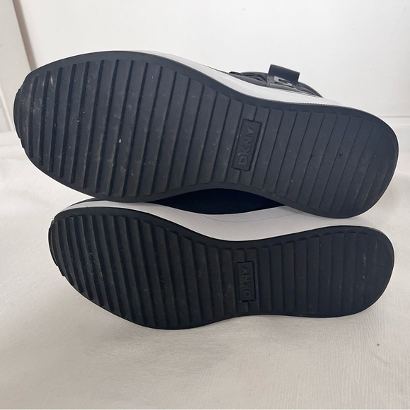 DKNY women’s Perla wedged bootie 7.5 - Picture 6 of 6